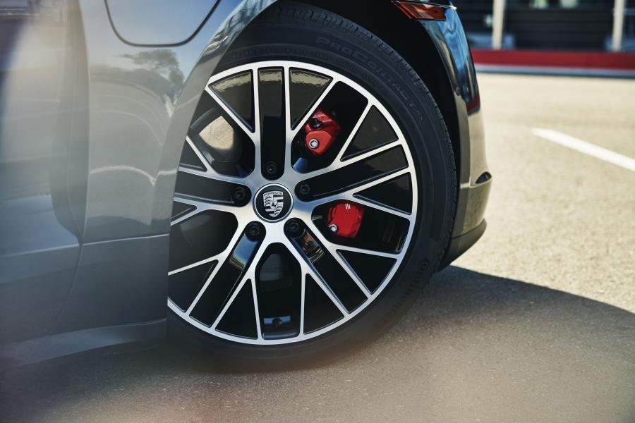 Колеса Porsche Taycan 4S 2020 года  (NA) (фото 24 из 29)